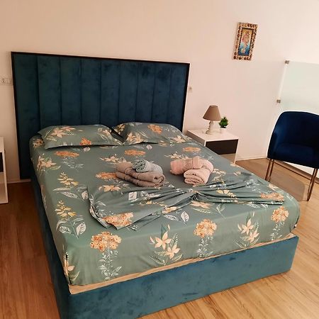Apartament Me Qera Dublex Lungomare Влёра Номер фото