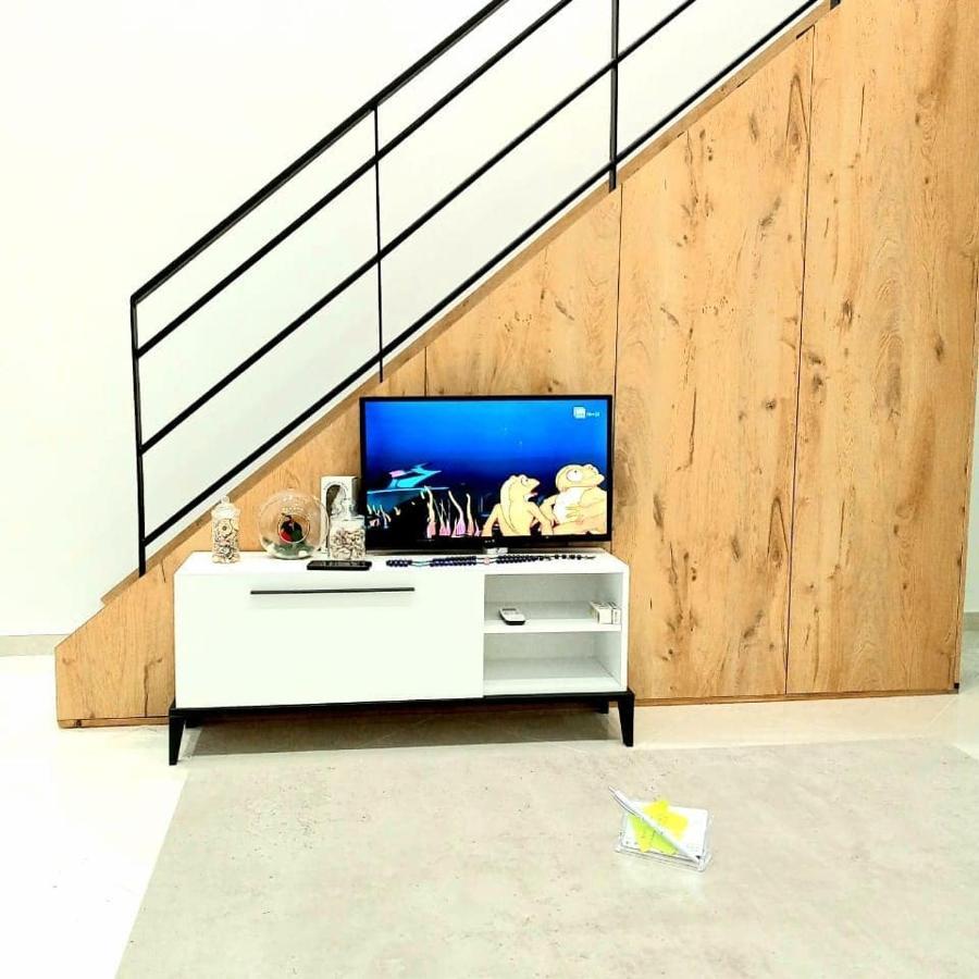 Apartament Me Qera Dublex Lungomare Влёра Экстерьер фото