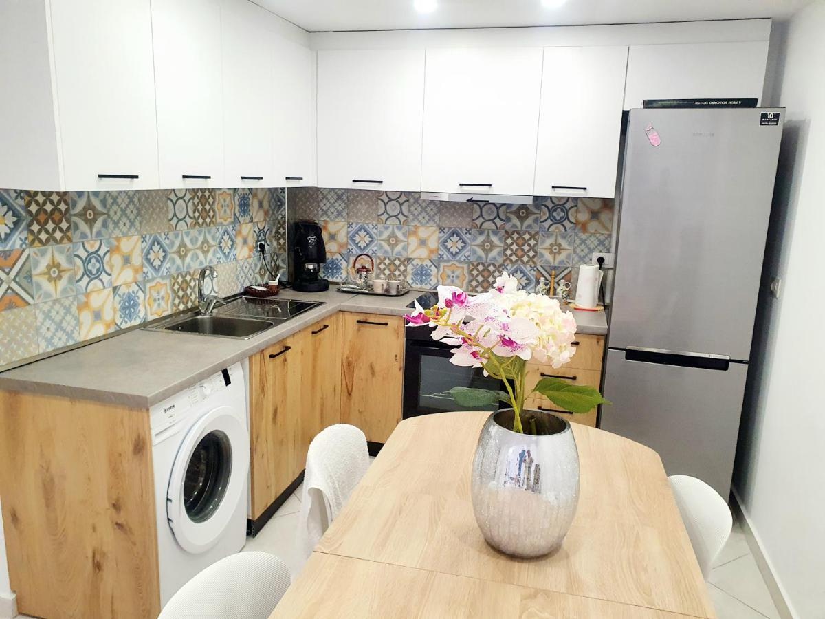 Apartament Me Qera Dublex Lungomare Влёра Экстерьер фото