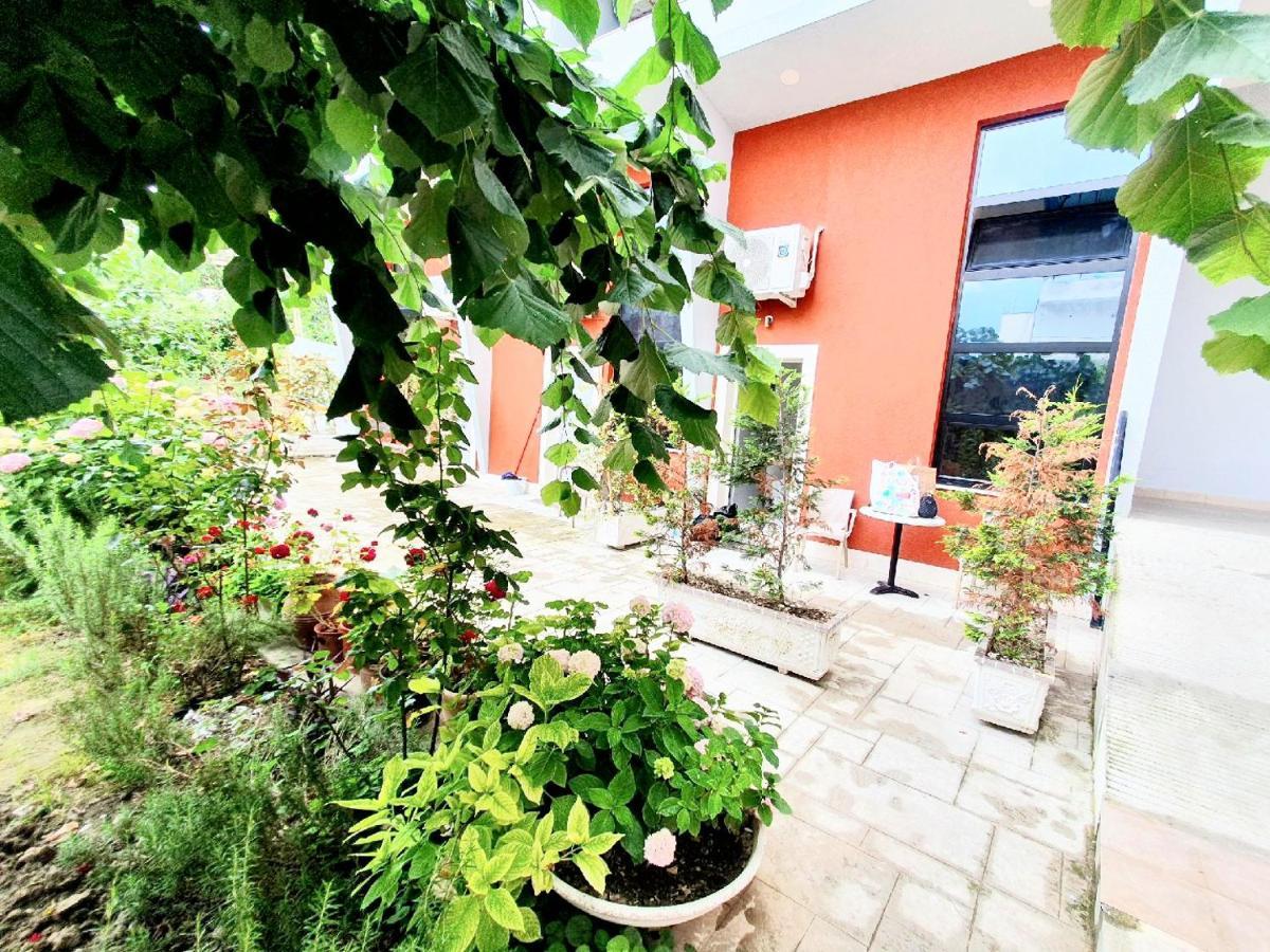Apartament Me Qera Dublex Lungomare Влёра Экстерьер фото